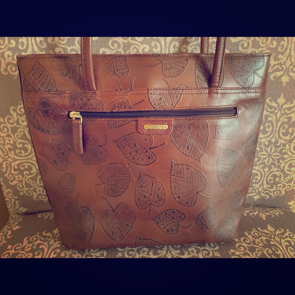 Gorgeous leaf embossed leather bag by Hidesign